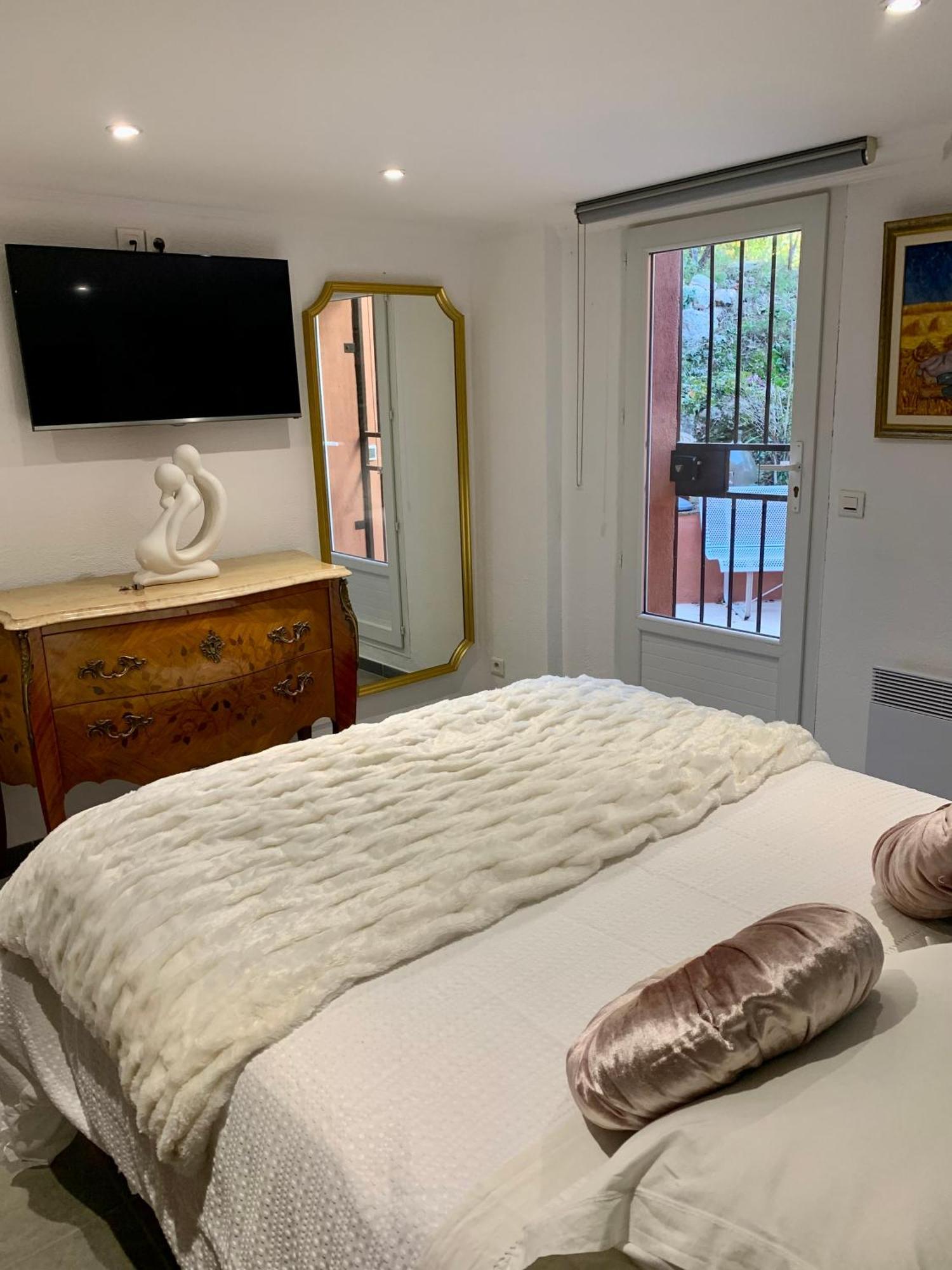 Appartement De Caractere Le Camelia, 56M², Dans Propriete Au Calme Avec Piscine By Le Mas De Louise Et Sacha Sollies-Toucas Ngoại thất bức ảnh